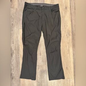Eddie Bauer 38”x30” pants